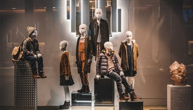 Breaking the illusion that physical stores are no longer important